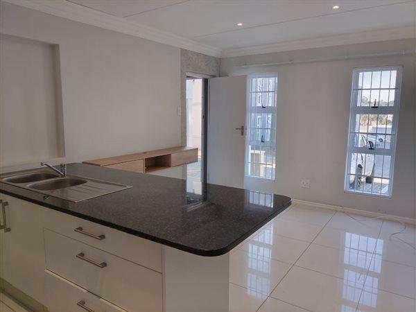 3 Bedroom Property for Sale in Cambridge West Eastern Cape